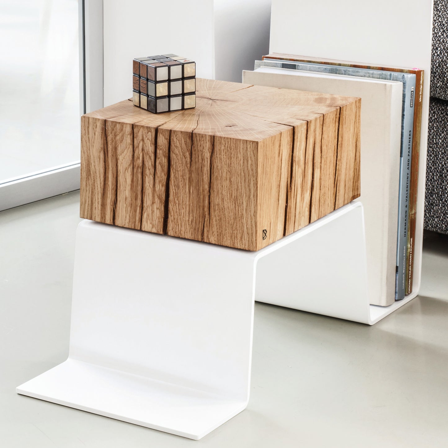 THE WHITE LINE COFFEE TABLE