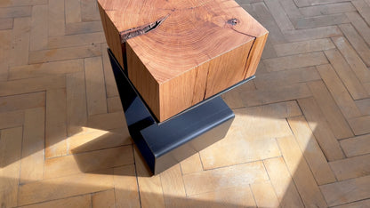 THE LINE SIDE TABLE